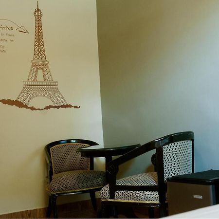 Hostal Carlos Tenaud Лима Екстериор снимка