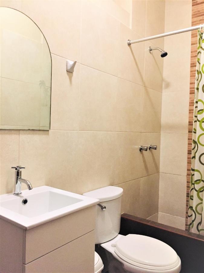 Hostal Carlos Tenaud Лима Екстериор снимка
