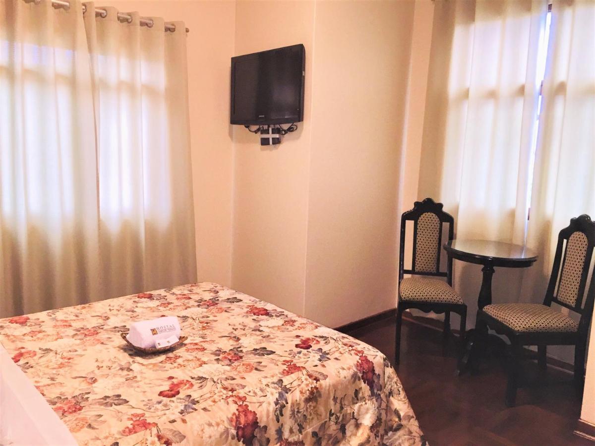 Hostal Carlos Tenaud Лима Екстериор снимка