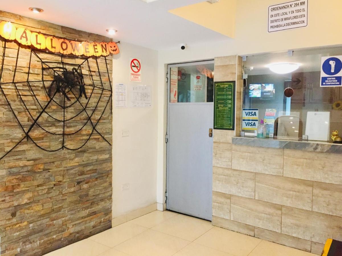 Hostal Carlos Tenaud Лима Екстериор снимка