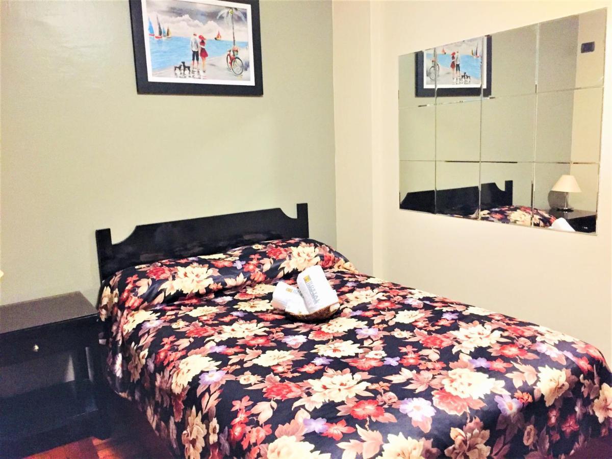 Hostal Carlos Tenaud Лима Екстериор снимка